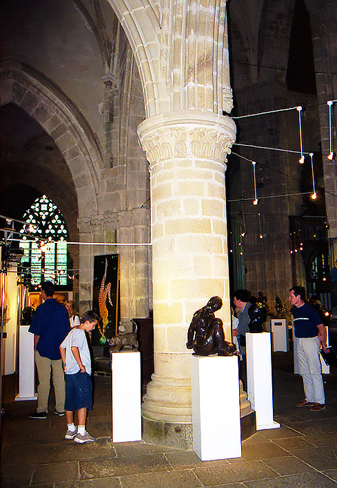 10è exposition REGARDS SUR LES ARTS Collégiale Notre-Dame LAMBALLE (22) côte d'Armor Du 22 septembre au 18 octobre 2000